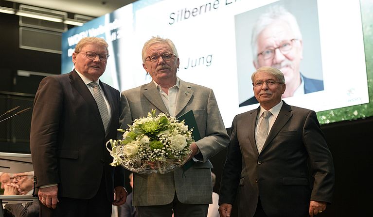 Ehrung Hubert Jung auf WDFV Verbandstag
