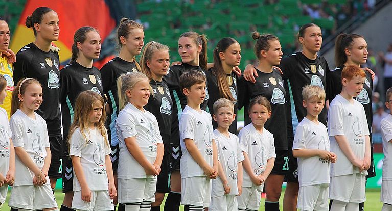 Jetzt bewerben: Einlaufkinder für das DFB-Pokalfinale der Frauen und Frauen-Länderspiel gesucht