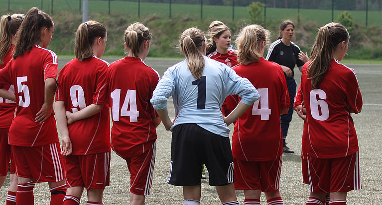 Nachhaltige Förderung des Mädchenfußballs: Mentoren gesucht!