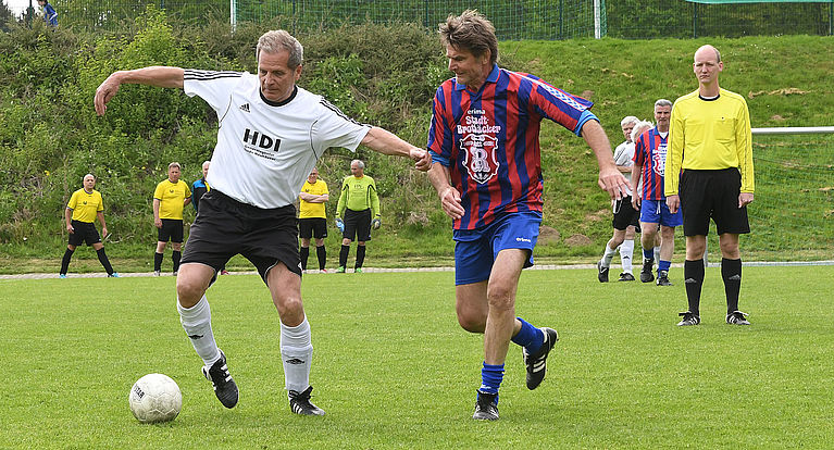 Ü-Wochenende und Walking Football Cup 2026: Jetzt anmelden!