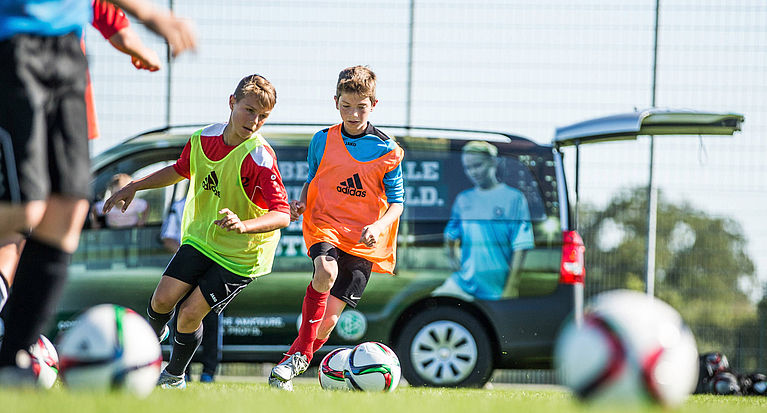 Jetzt das kostenlose DFB-Mobil buchen