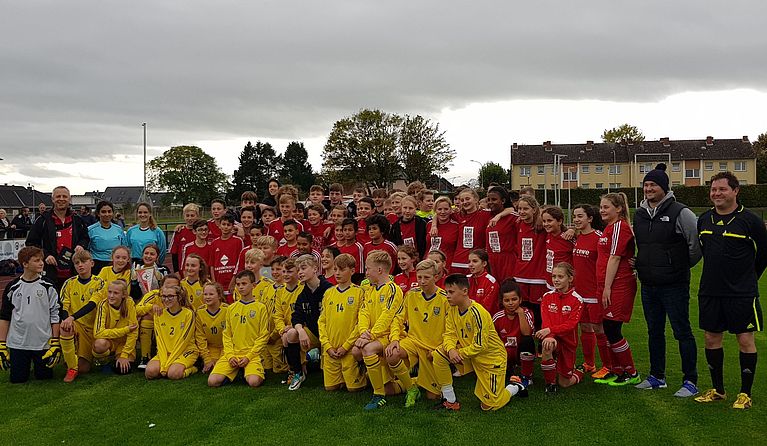 Fußballjugend des TuS Chlodwig Zülpich empfing Besuch von der Britischen Insel